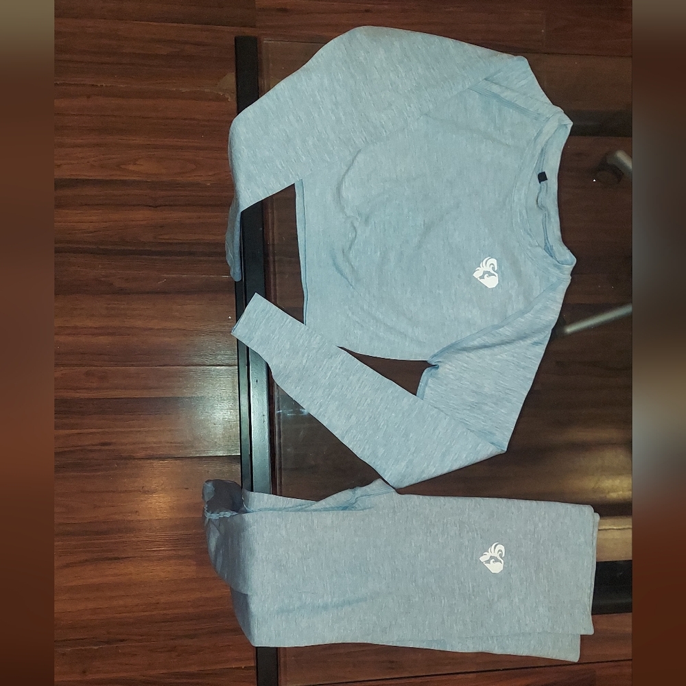 Yoga / Gym pant & shirt set sky blue athletic cropped fitted work out shape wear